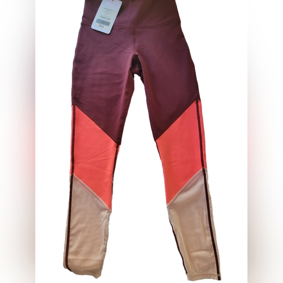 Fabletics Colorblock Leggings in Burgundy, Coral, Cream High Waisted XXS - Picture 1 of 3
